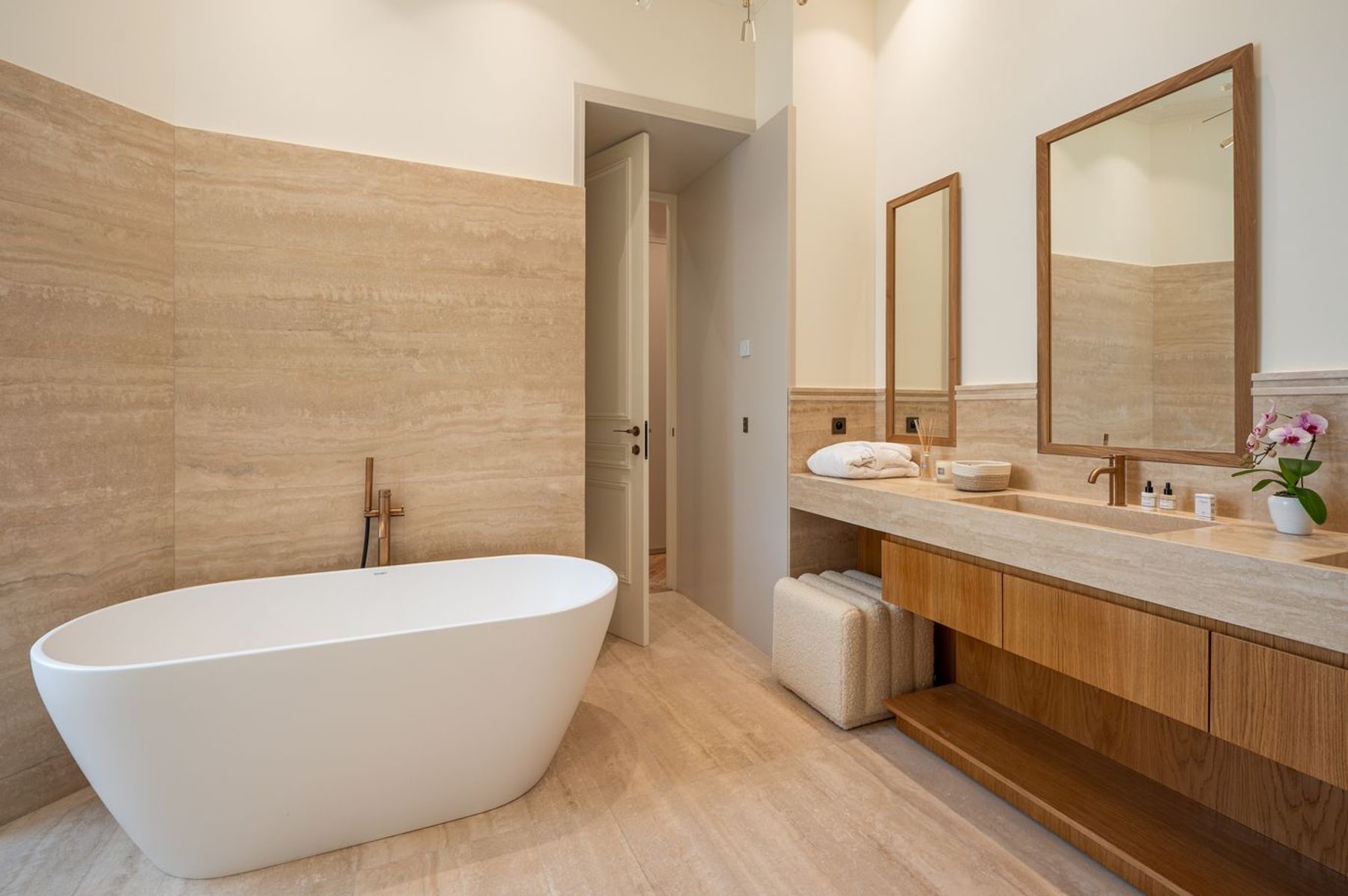 Apartment Montaigne villa photo.